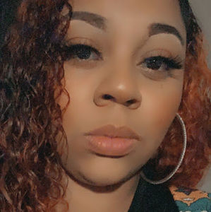 Meet your Posher, Devona